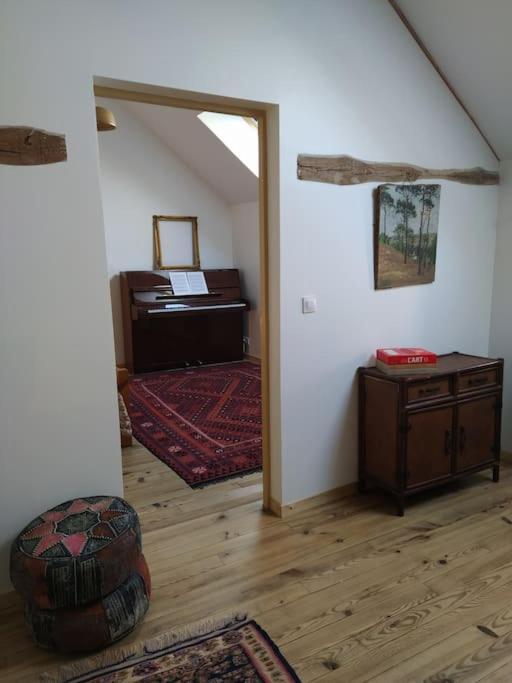Superbe Appartement Dans Charmant Corps De Ferme Acheres-la-Foret Экстерьер фото